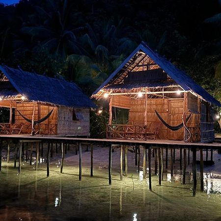 Nyande Raja Ampat Hotel Pulau Mansuar Bagian luar foto