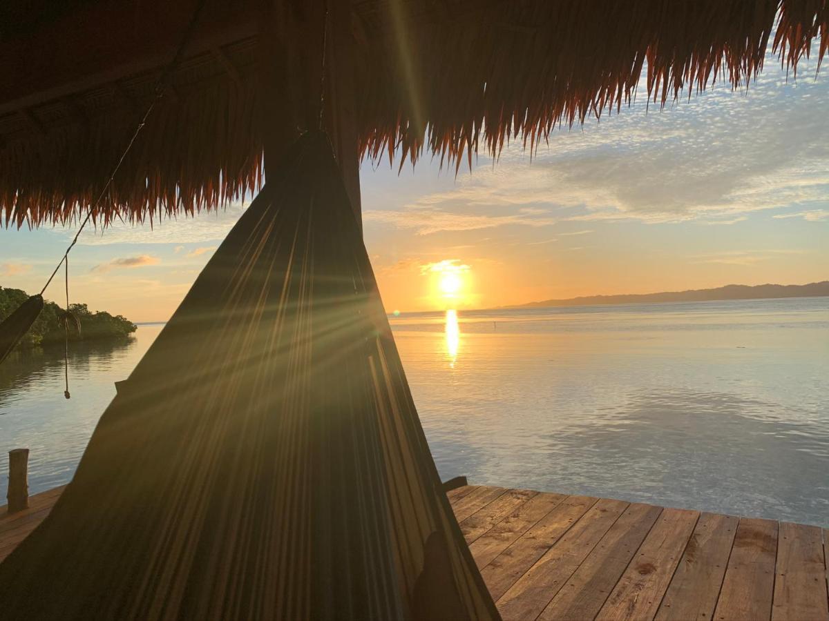 Nyande Raja Ampat Hotel Pulau Mansuar Bagian luar foto