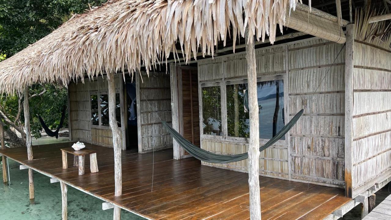 Nyande Raja Ampat Hotel Pulau Mansuar Bagian luar foto