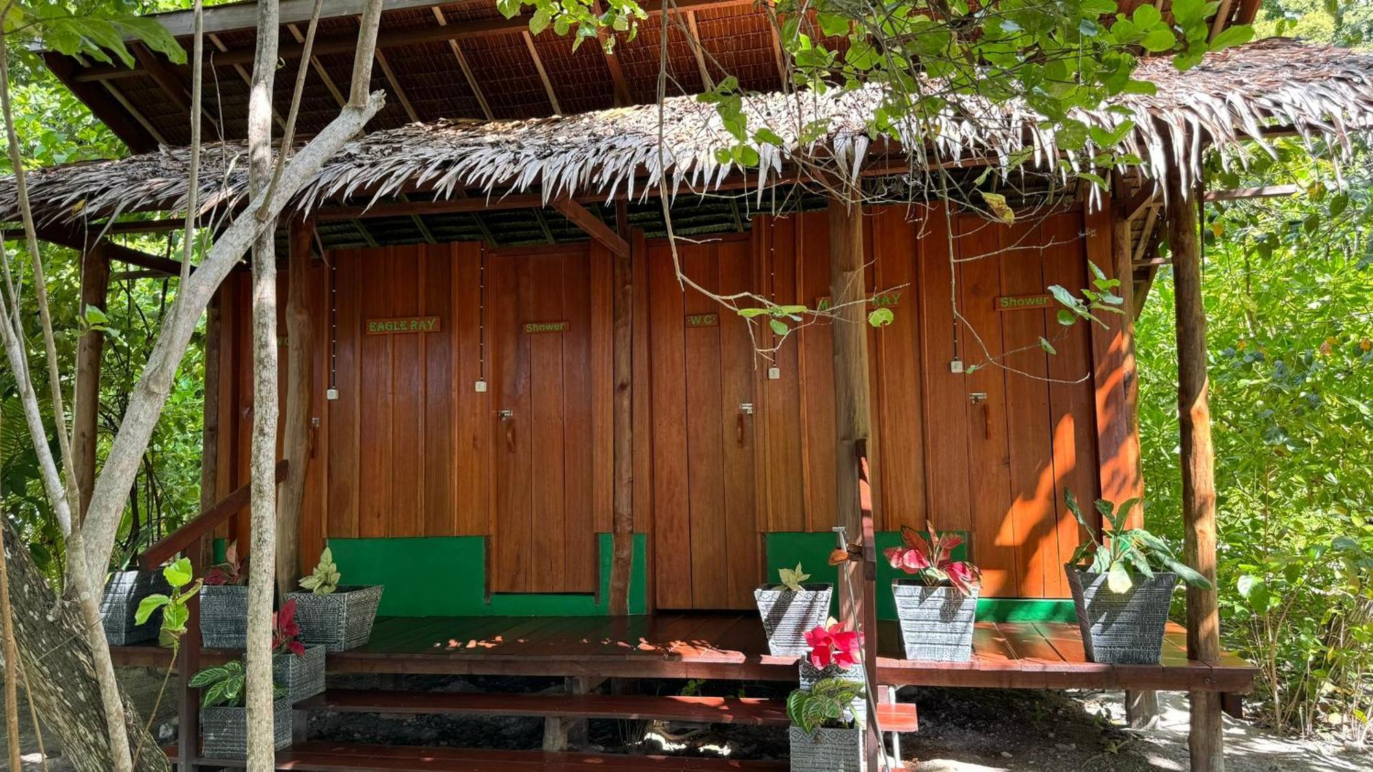 Nyande Raja Ampat Hotel Pulau Mansuar Bagian luar foto